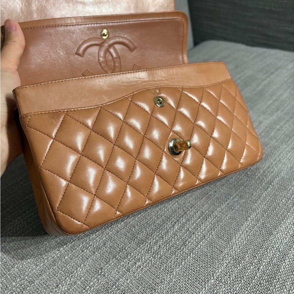 CHANEL caramel double flap - Picture 13 of 17